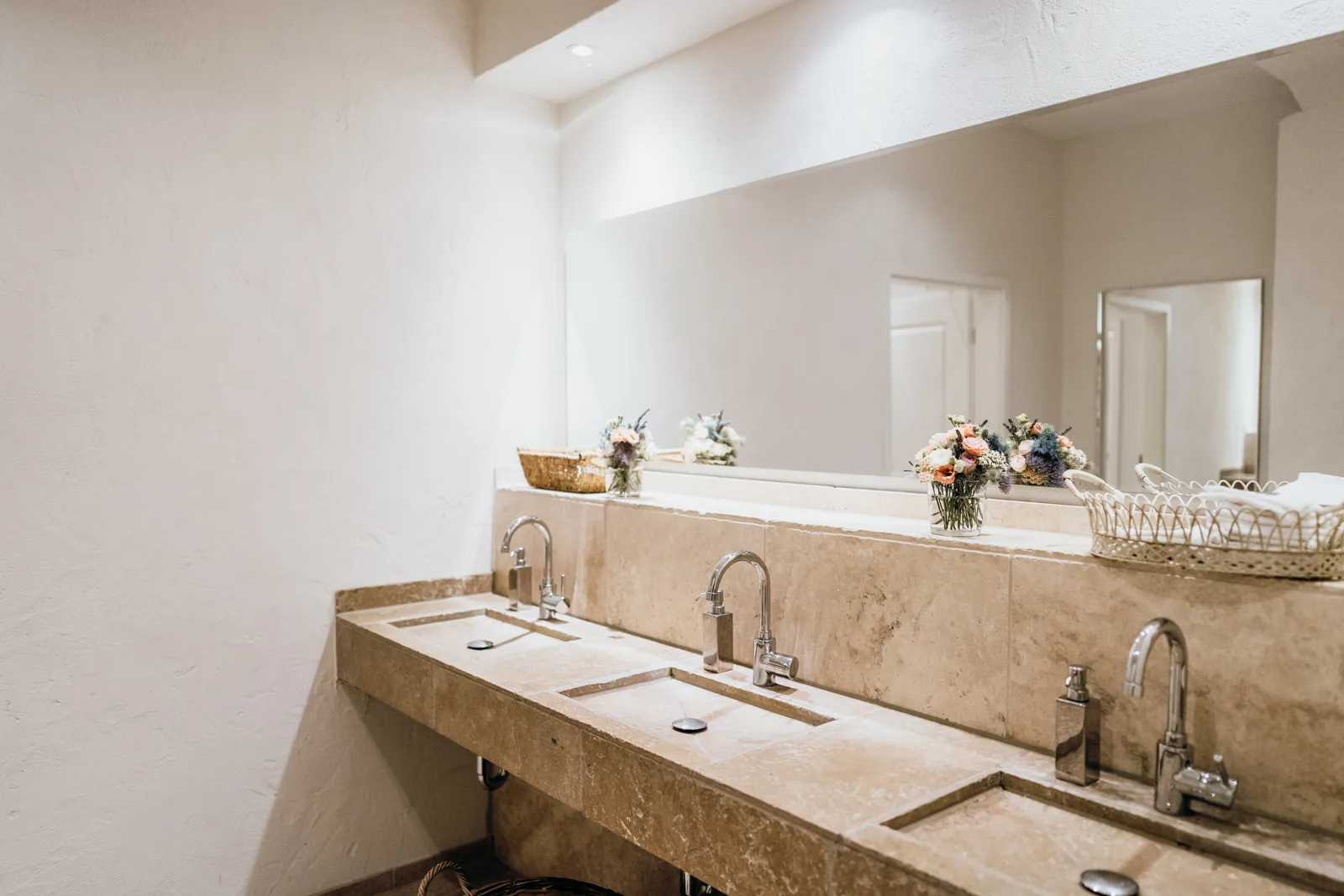 Historischer Gewölbesaal des Hofgut Sickertshofen für Firmensommerfeste